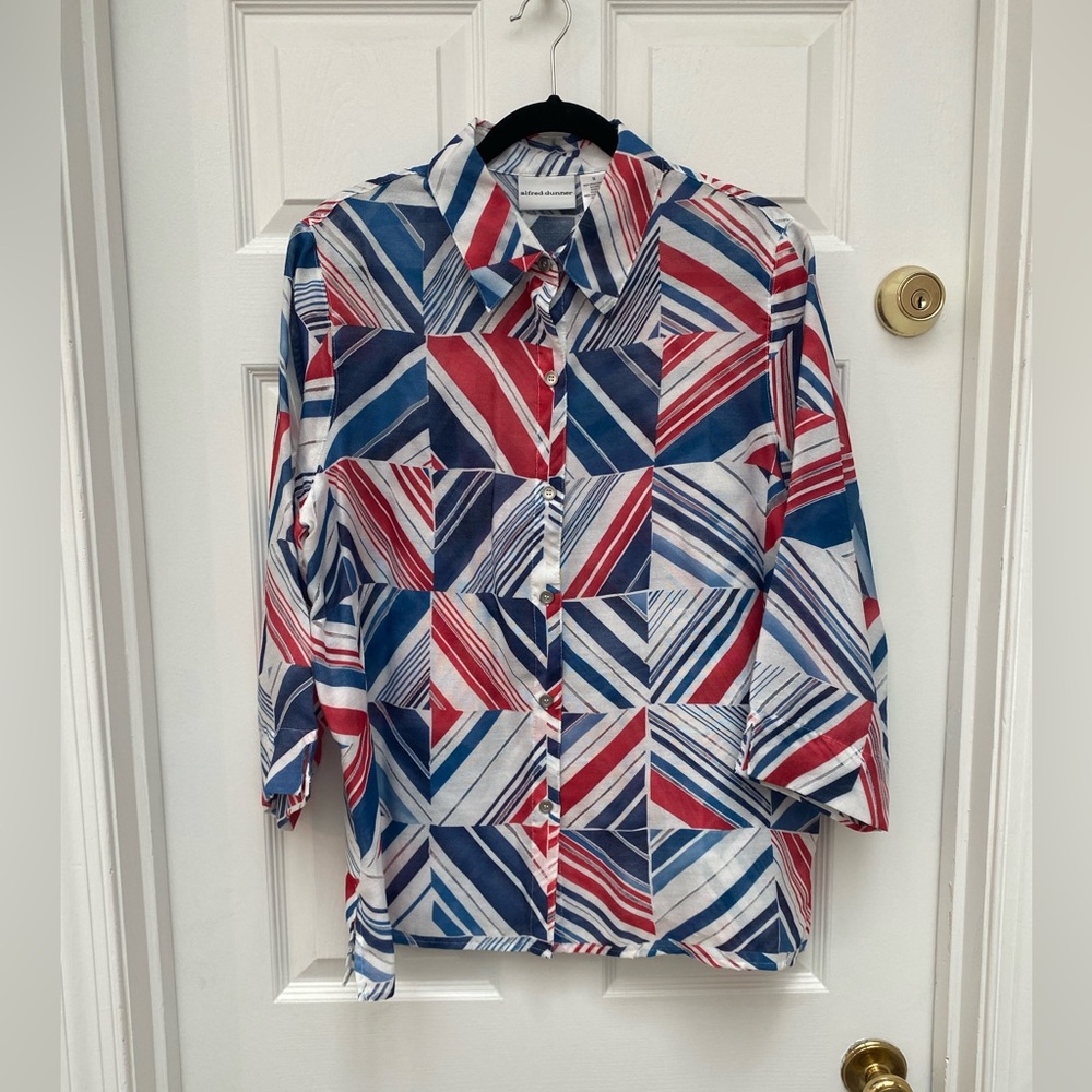Alfred Dunner Red, White, & Blue Geometric Jacket or Blouse. 3/4 sleeve. Size 16